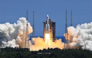 国产制服丝袜,国产制服丝袜的时尚演绎-第2张图片-今日吃瓜4